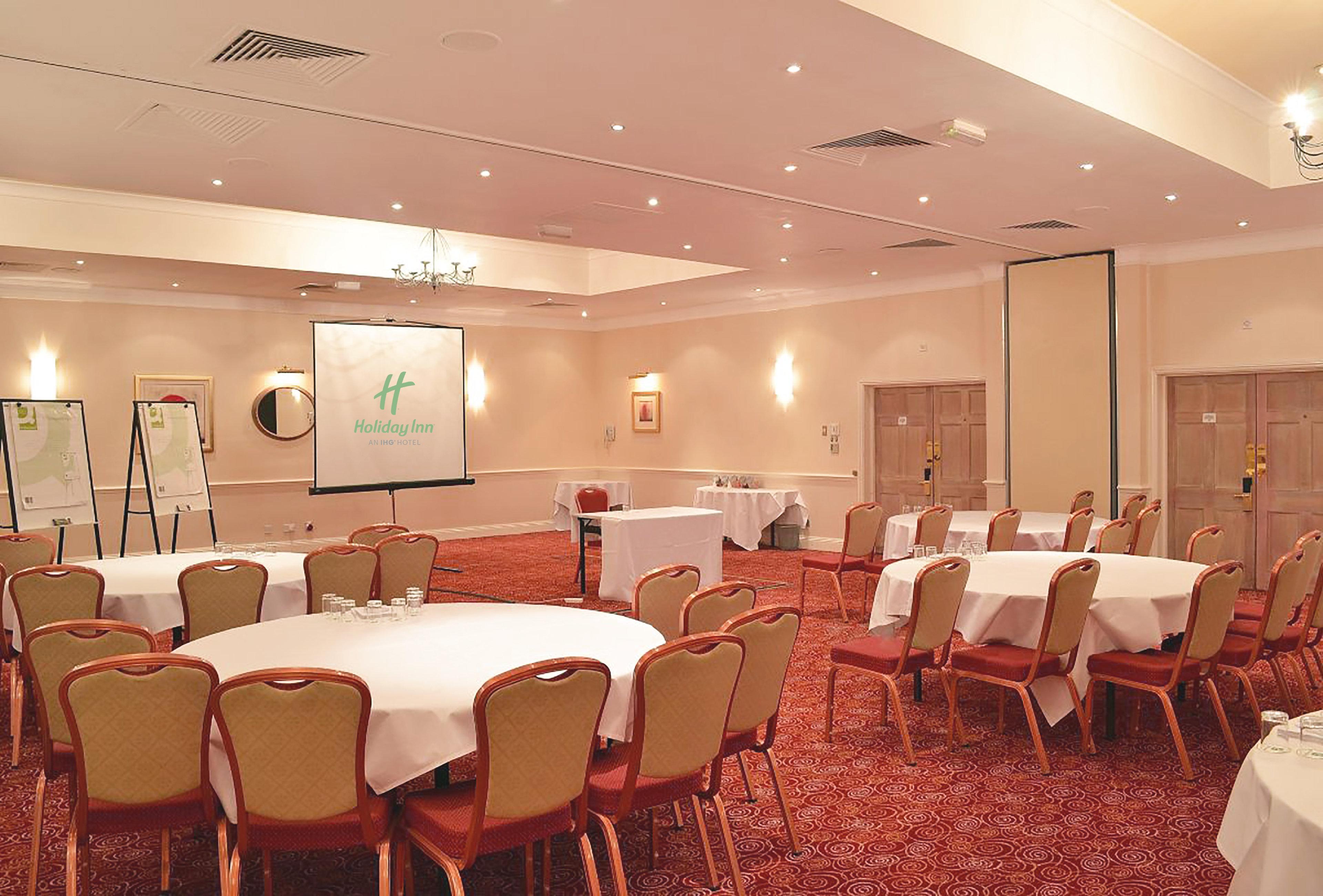 Holiday Inn Reading West By Ihg Exterior photo