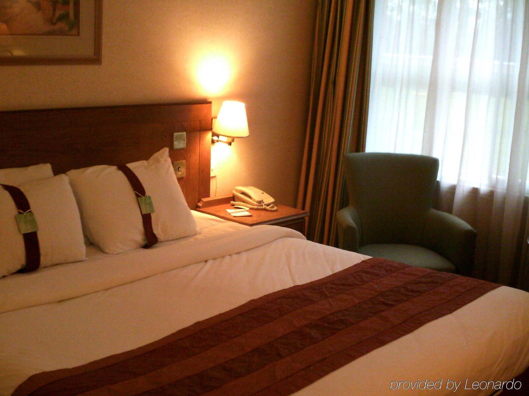 Holiday Inn Reading West By Ihg Exterior photo