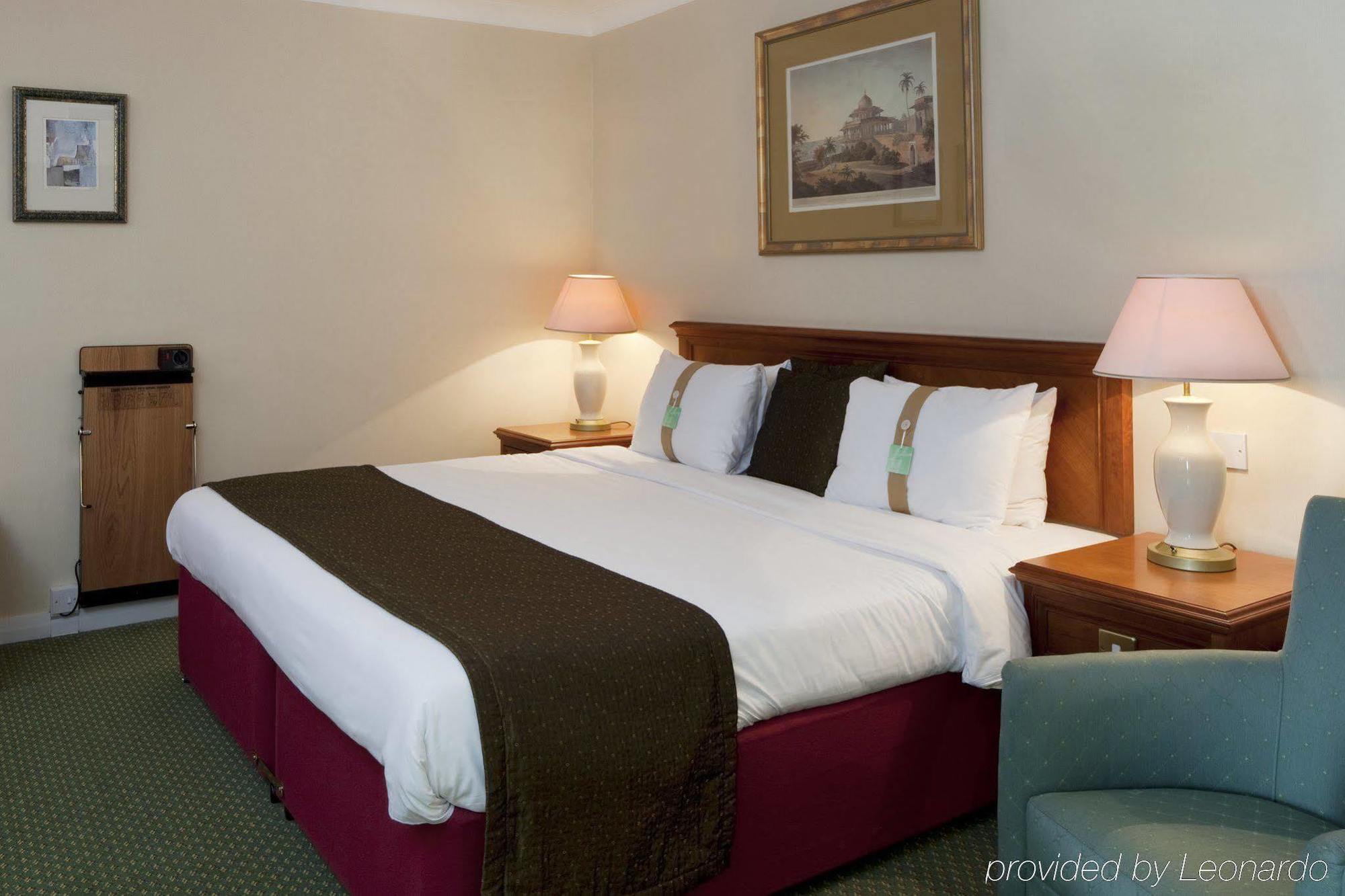 Holiday Inn Reading West By Ihg Exterior photo